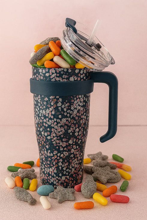 Füllbehälter Edelstahl Gefüllter Edelstahlbecher – 400 g skandinavische Süßigkeiten