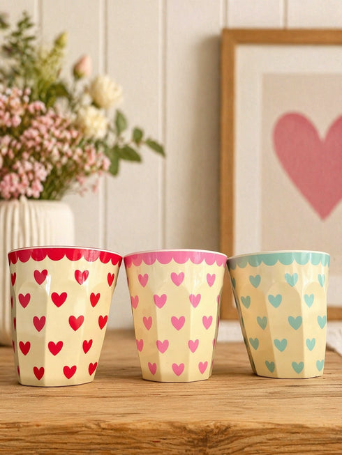 🇩🇰 RICE Denmark Melamin-Becher – Herzchen rot, rosa und blau